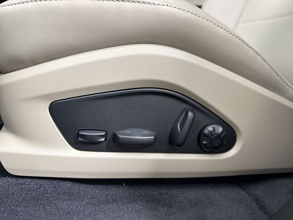 2026 Porsche Macan Electric Electric 4