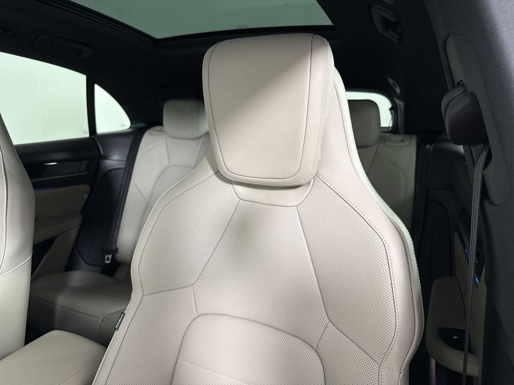 2026 Porsche Macan Electric Electric 4