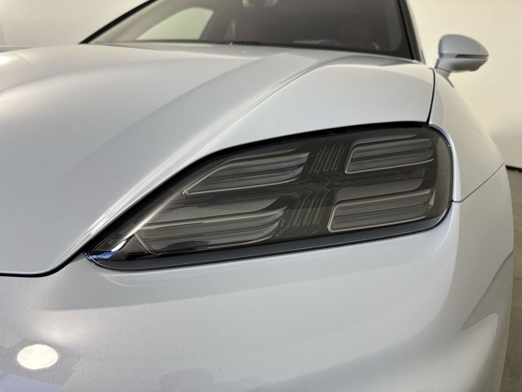 2026 Porsche Macan Electric Electric 4