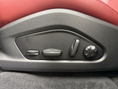 2026 Porsche Macan Electric Electric 4