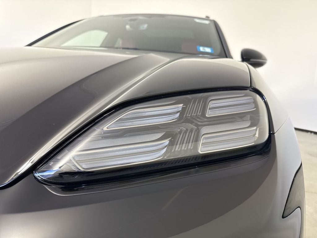 2025 Porsche Macan Electric Electric 4