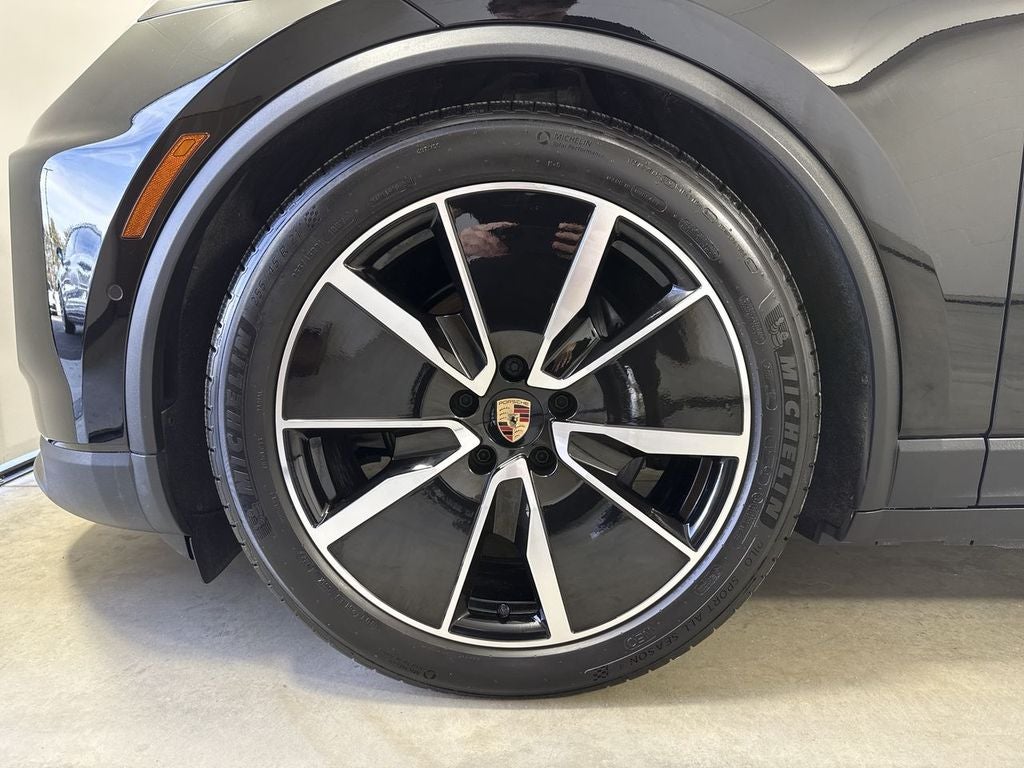 2025 Porsche Macan Electric Electric 4