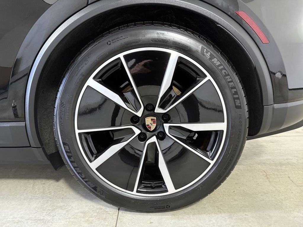 2025 Porsche Macan Electric Electric 4