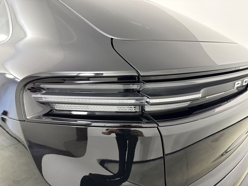 2025 Porsche Macan Electric Electric 4