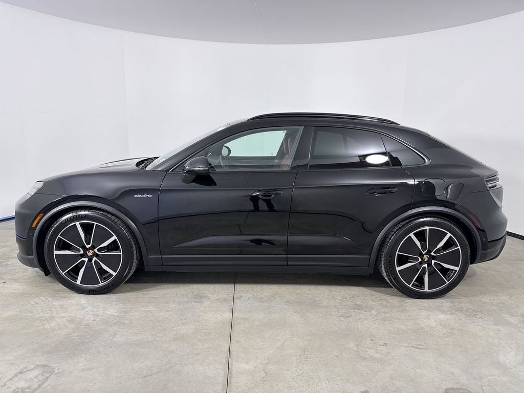 2025 Porsche Macan Electric Electric 4