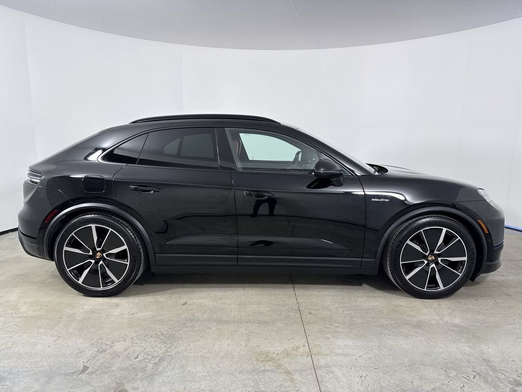 2025 Porsche Macan Electric Electric 4