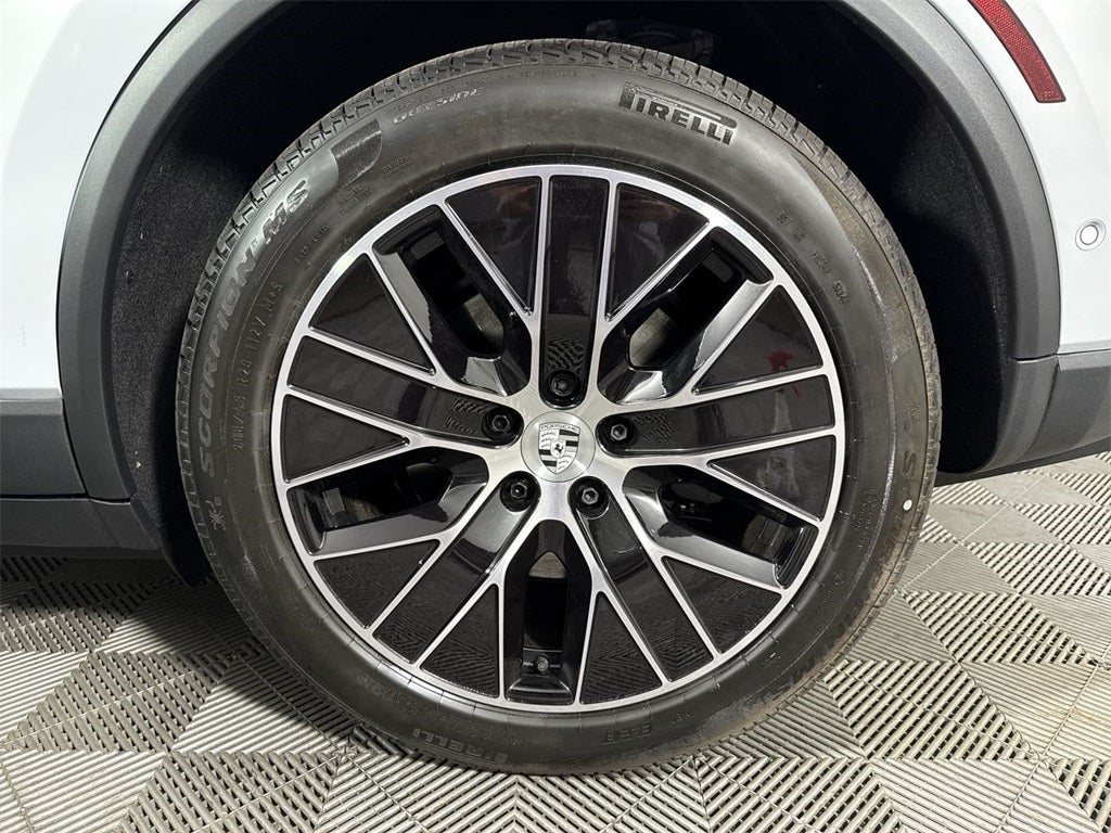 2025 Porsche Macan Electric Electric 4