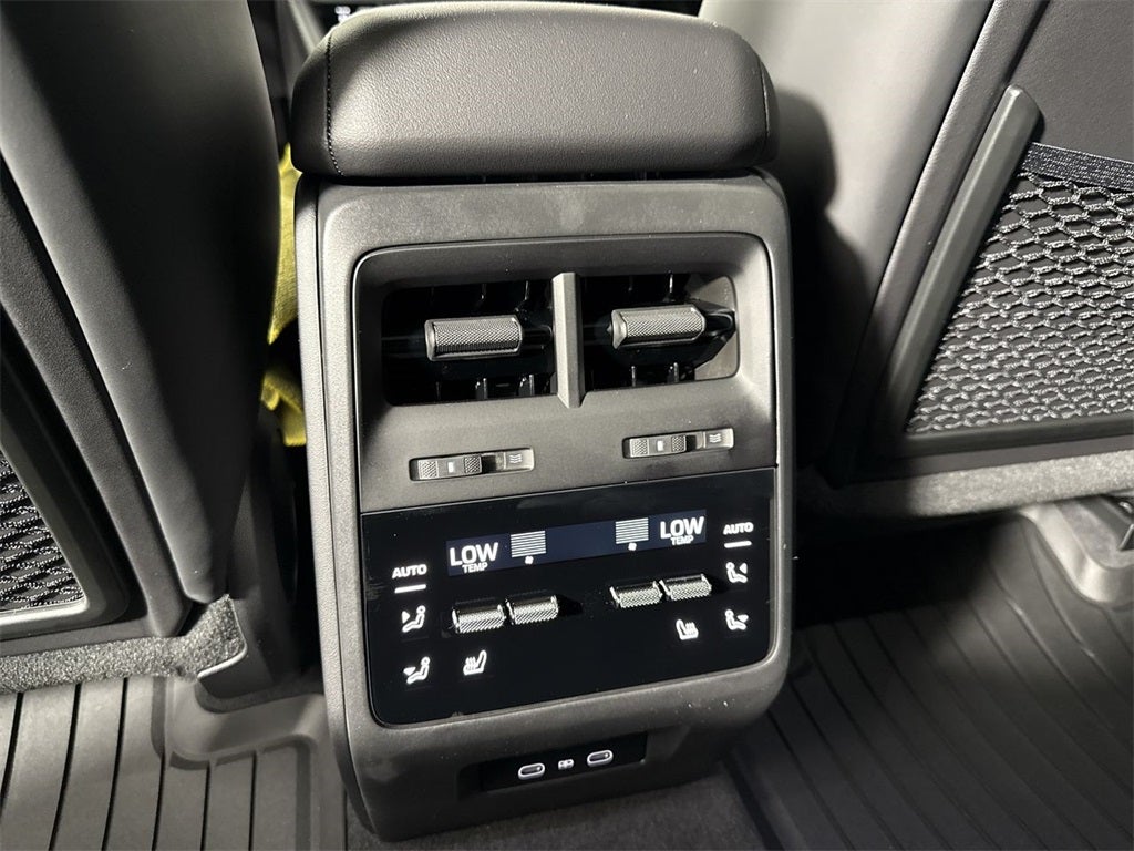 2025 Porsche Macan Electric Electric 4