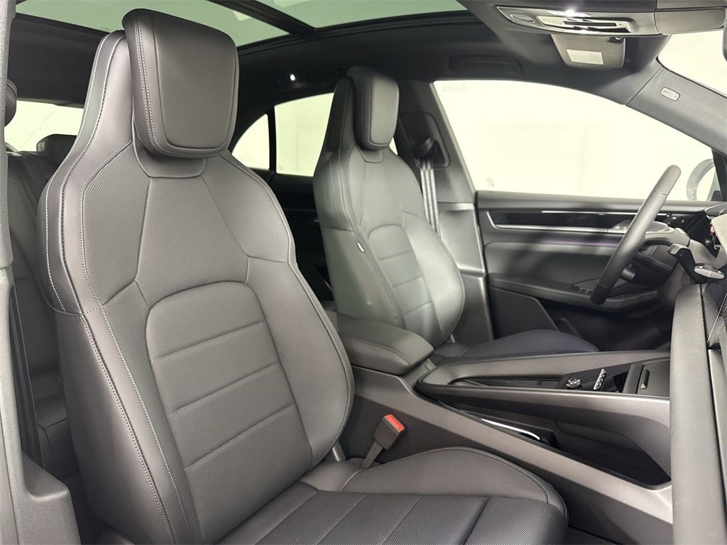 2025 Porsche Macan Electric Electric 4