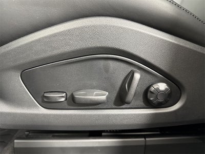 2025 Porsche Macan Electric Electric 4