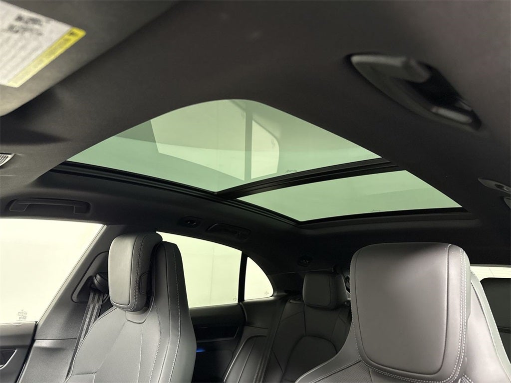 2025 Porsche Macan Electric Electric 4