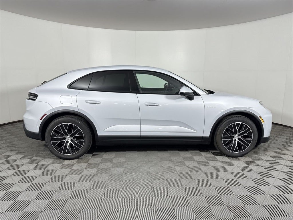 2025 Porsche Macan Electric Electric 4