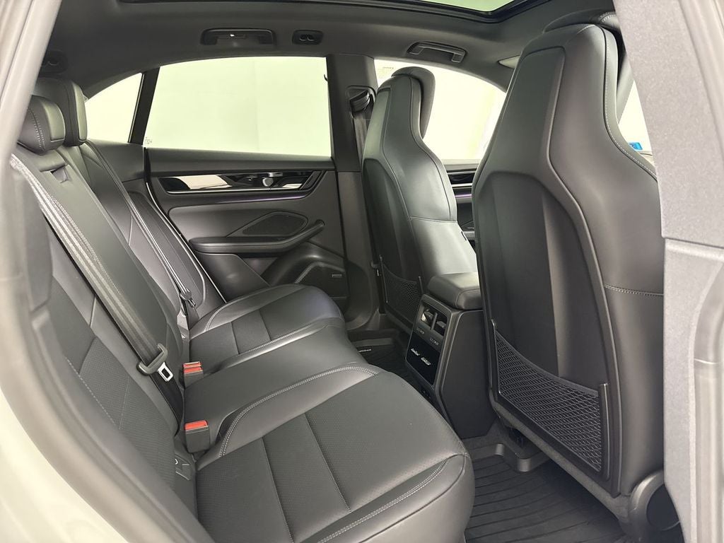 2025 Porsche Macan Electric Electric 4