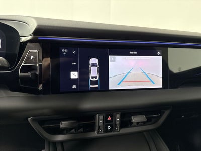 2025 Porsche Macan Electric Electric 4