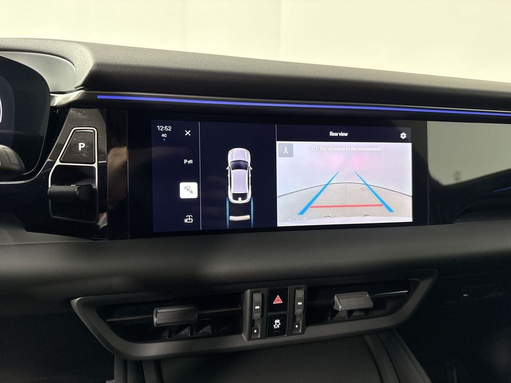 2025 Porsche Macan Electric Electric 4