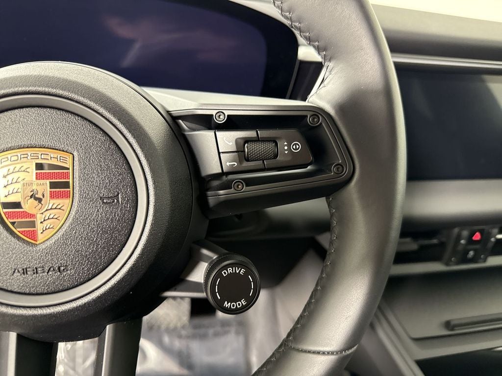 2025 Porsche Macan Electric Electric 4