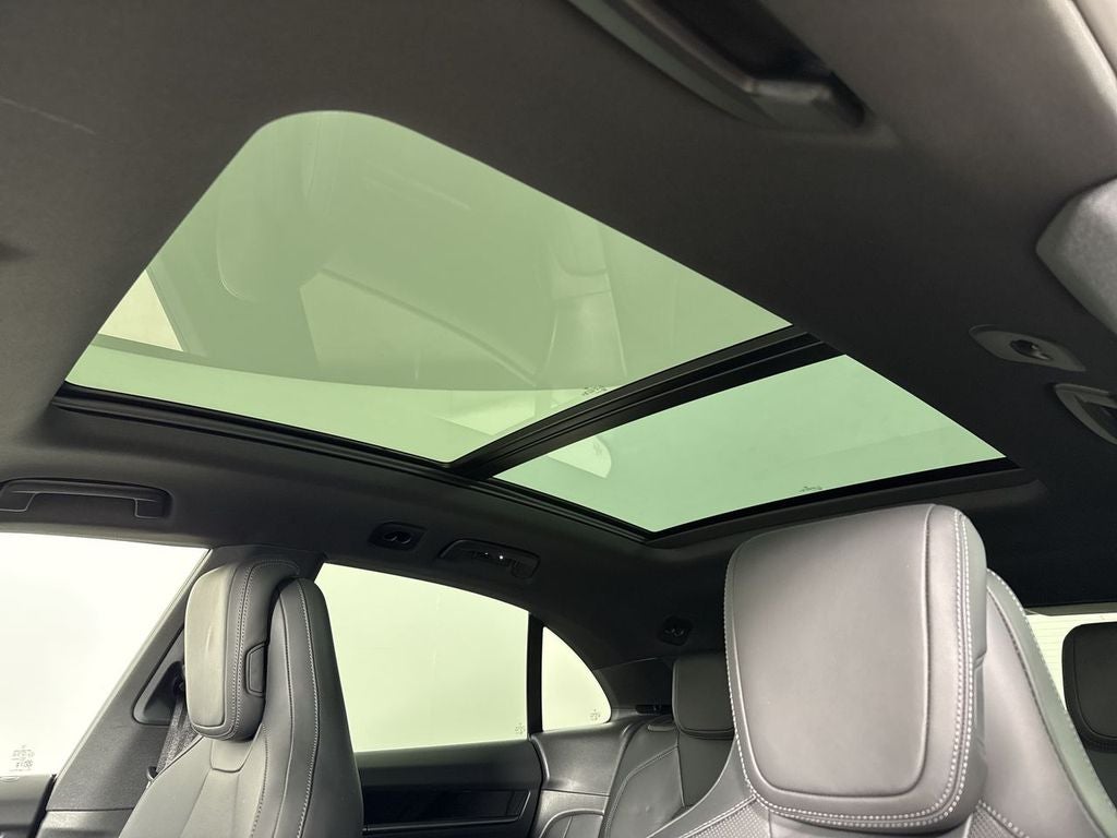 2025 Porsche Macan Electric Electric 4