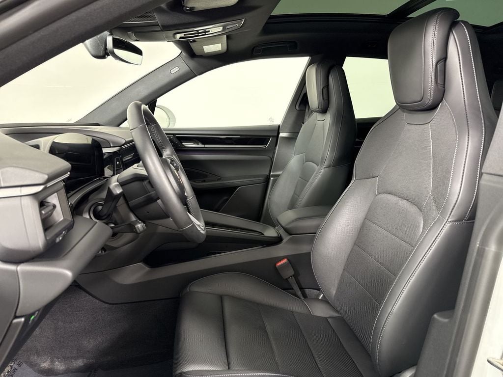 2025 Porsche Macan Electric Electric 4