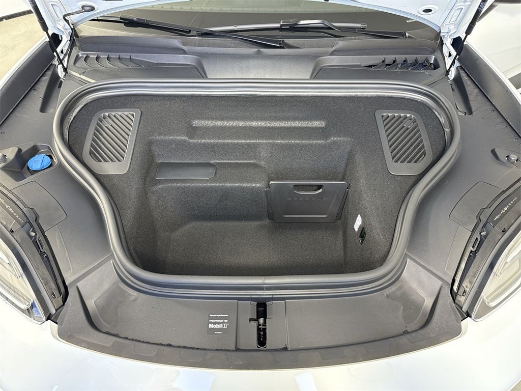 2025 Porsche Macan Electric Electric 4