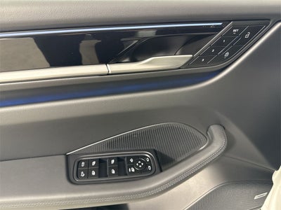 2025 Porsche Macan Electric Electric 4