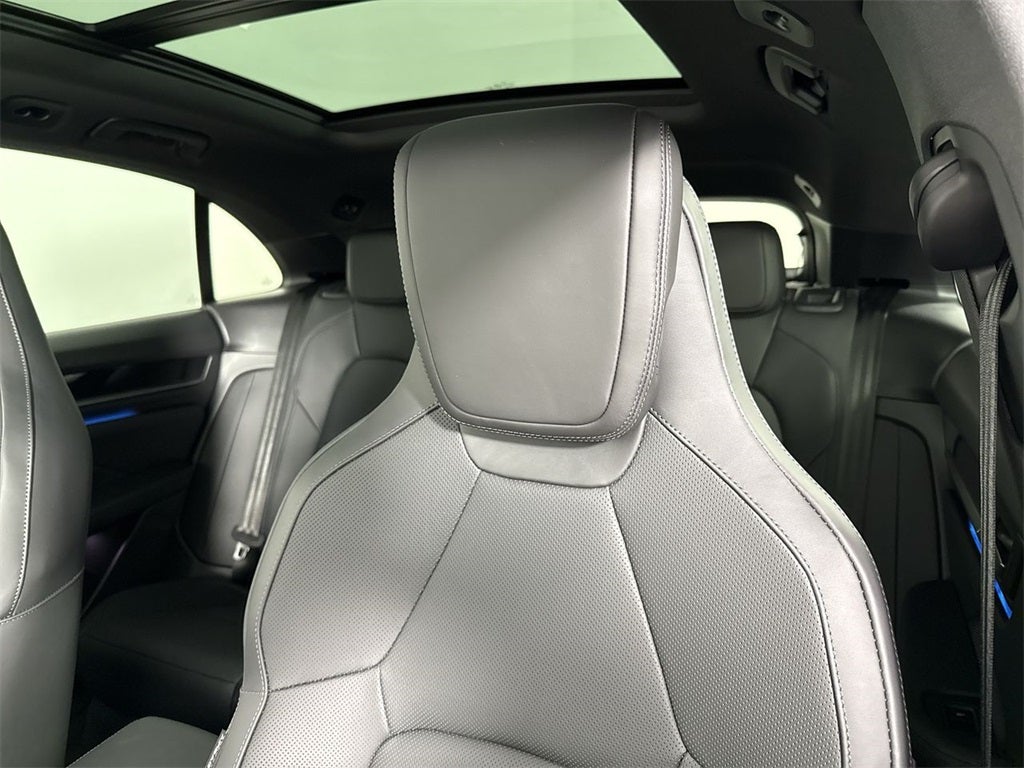 2025 Porsche Macan Electric Electric 4