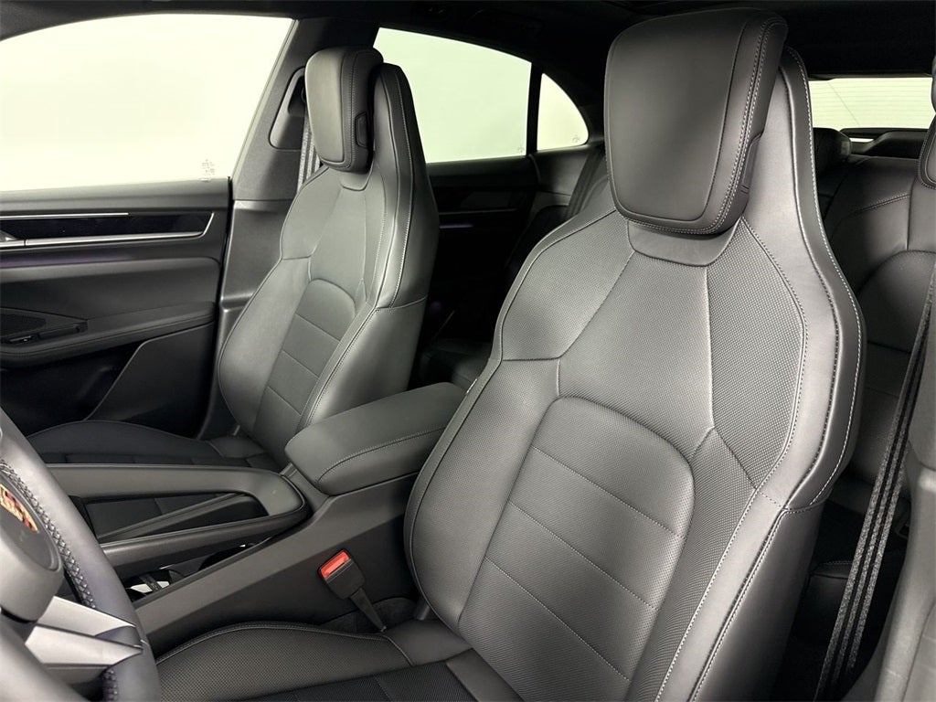 2025 Porsche Macan Electric Electric 4