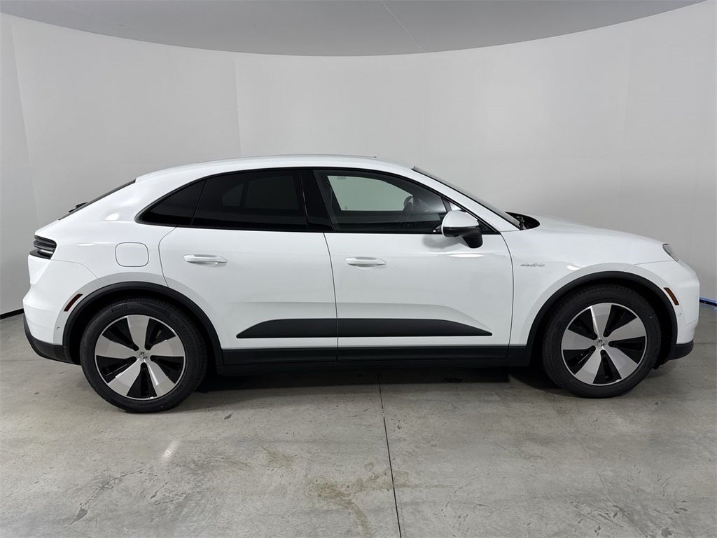 2025 Porsche Macan Electric Electric 4