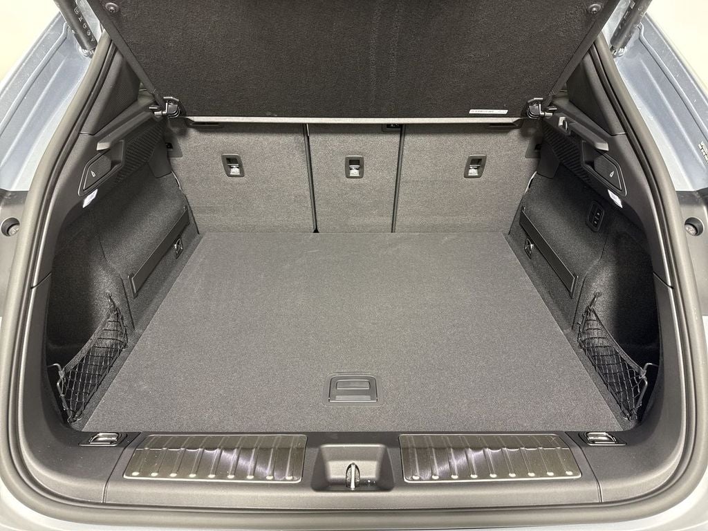 2026 Porsche Macan Electric Electric 4