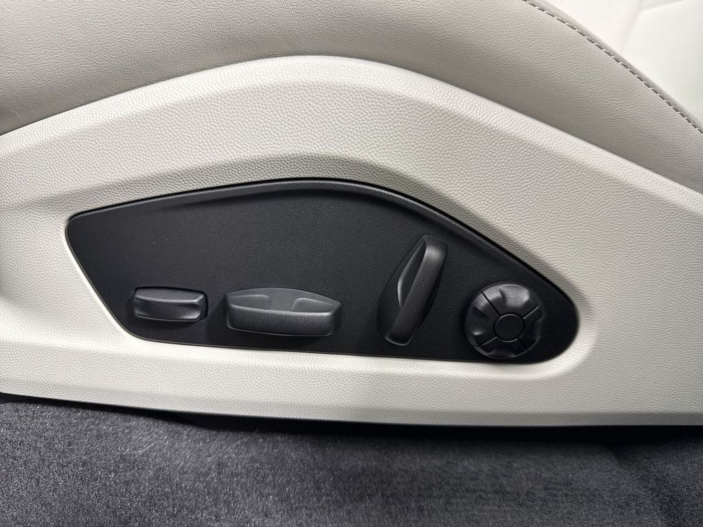 2026 Porsche Macan Electric Electric 4