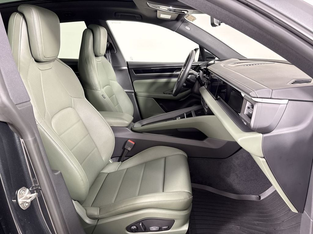 2026 Porsche Macan Electric Electric 4