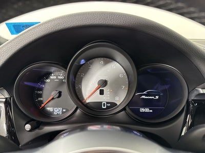 2021 Porsche Macan S