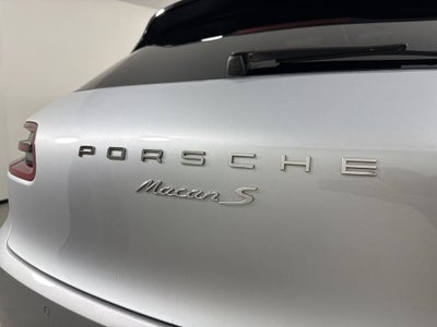2018 Porsche Macan Macan S