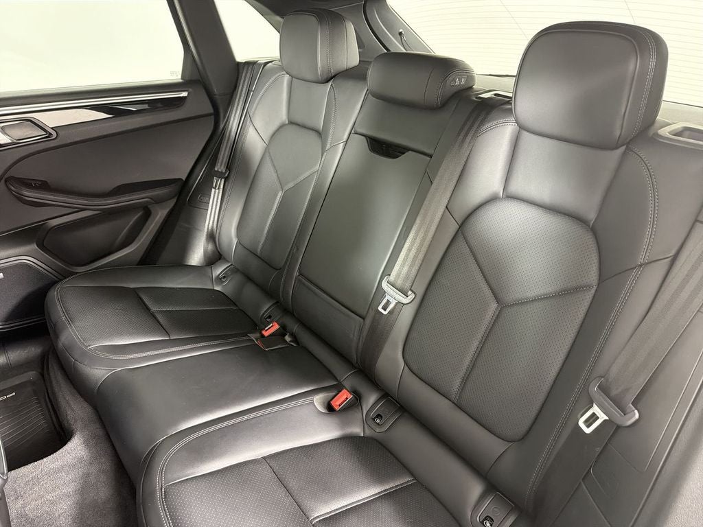 2021 Porsche Macan S