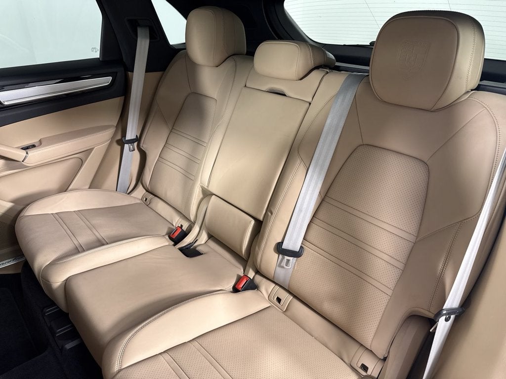 2023 Porsche Cayenne S