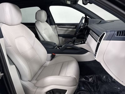2023 Porsche Cayenne S Platinum Edition