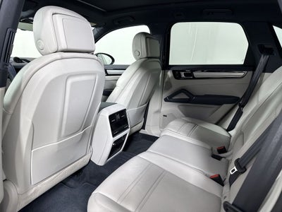 2023 Porsche Cayenne S Platinum Edition