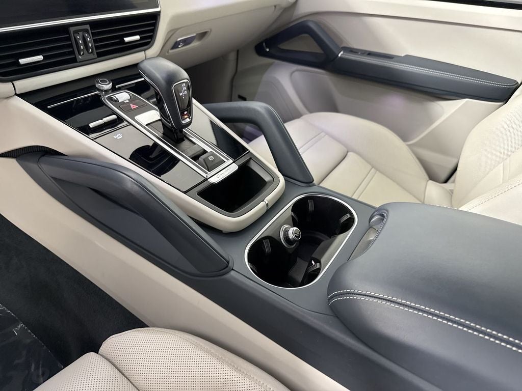 2023 Porsche Cayenne S Platinum Edition