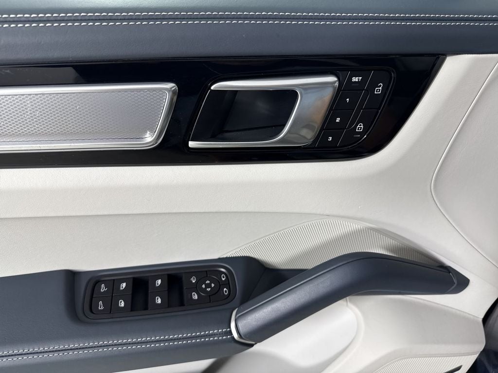 2023 Porsche Cayenne S Platinum Edition
