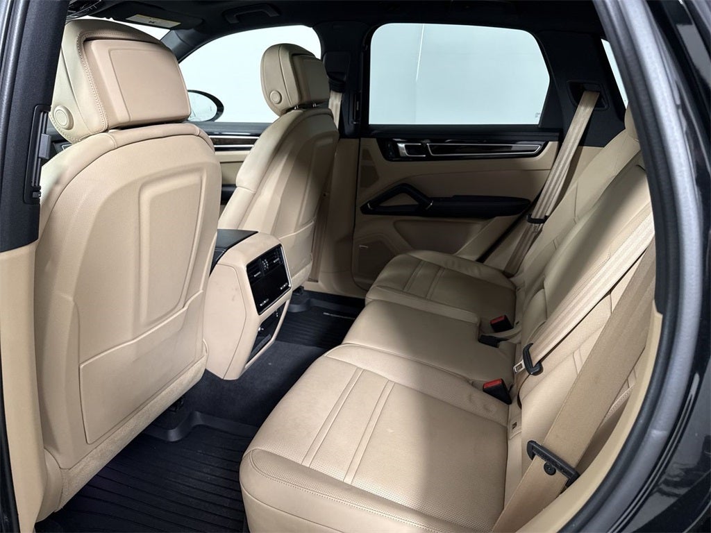 2023 Porsche Cayenne S