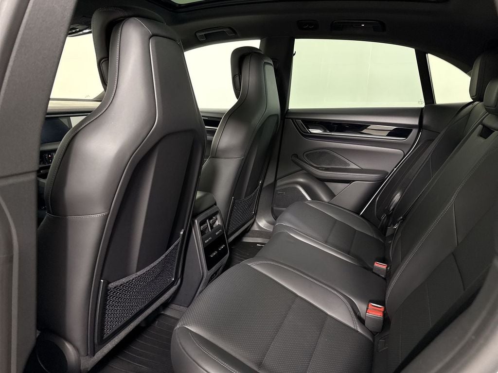 2025 Porsche Macan Electric Electric 4S