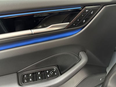 2025 Porsche Macan Electric Electric 4S