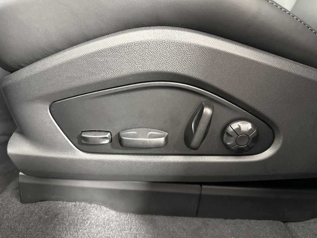 2025 Porsche Macan Electric Electric 4S