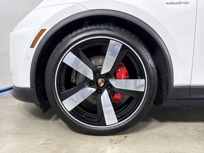 2025 Porsche Macan Electric Base