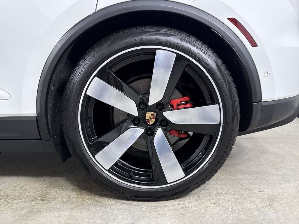 2025 Porsche Macan Electric Base
