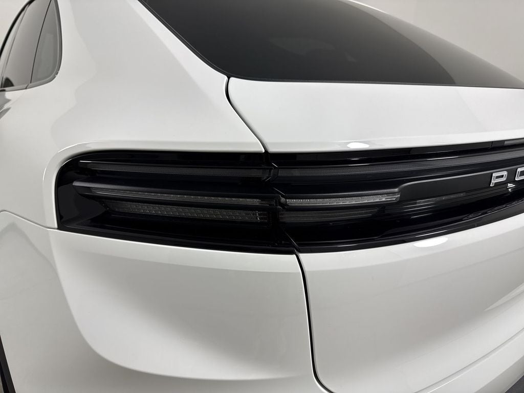 2025 Porsche Macan Electric Base