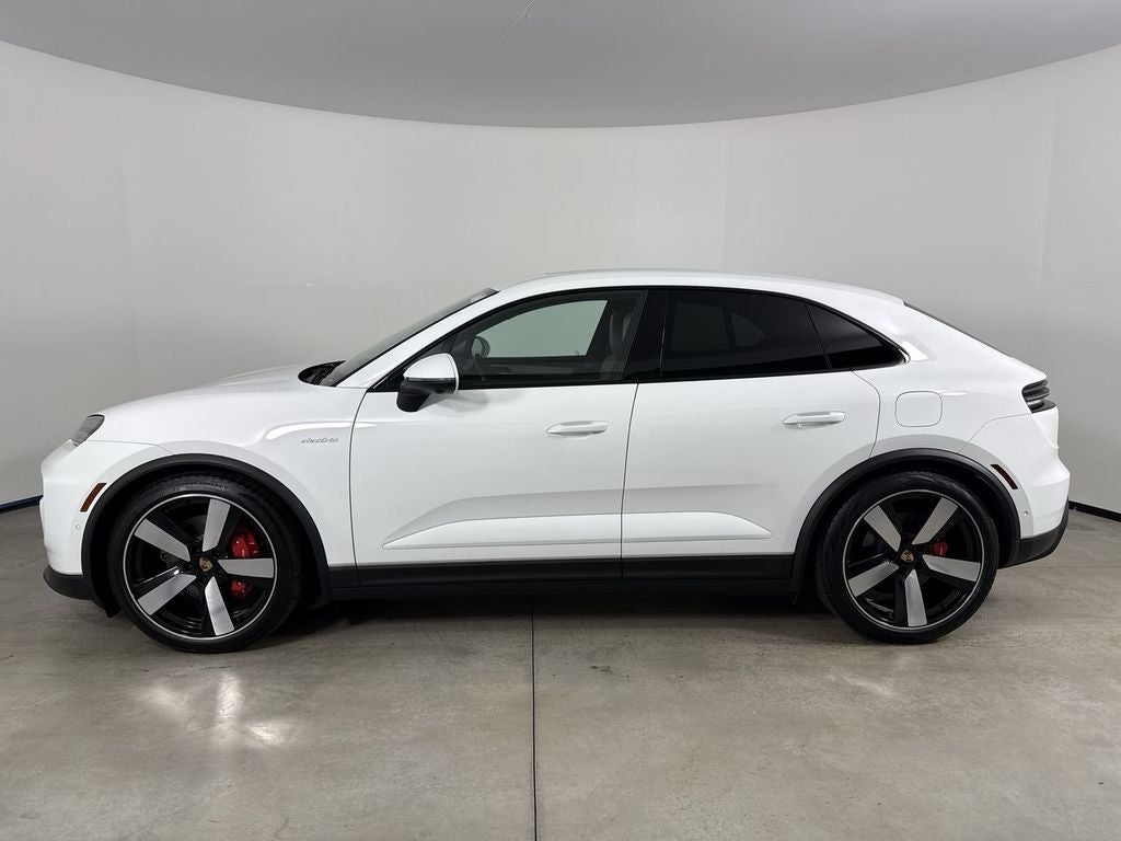 2025 Porsche Macan Electric Base