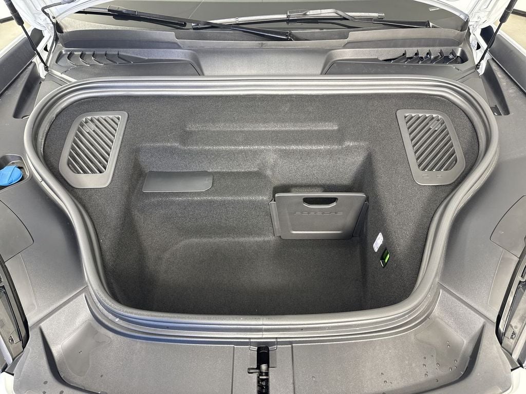 2025 Porsche Macan Electric Base