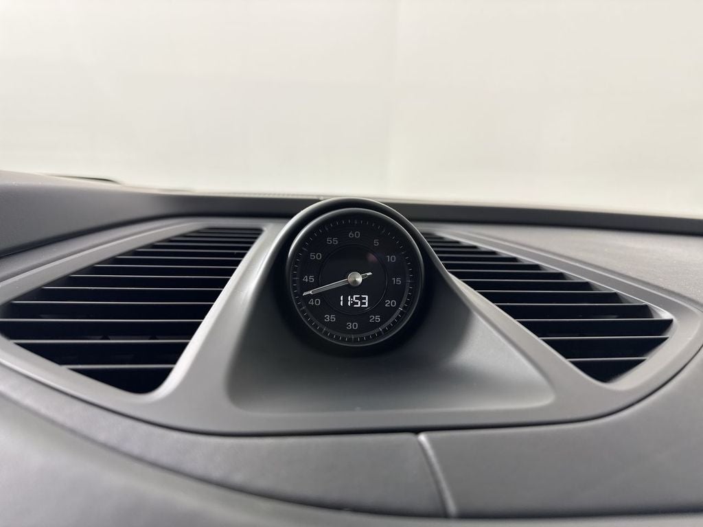 2025 Porsche Macan Electric Base