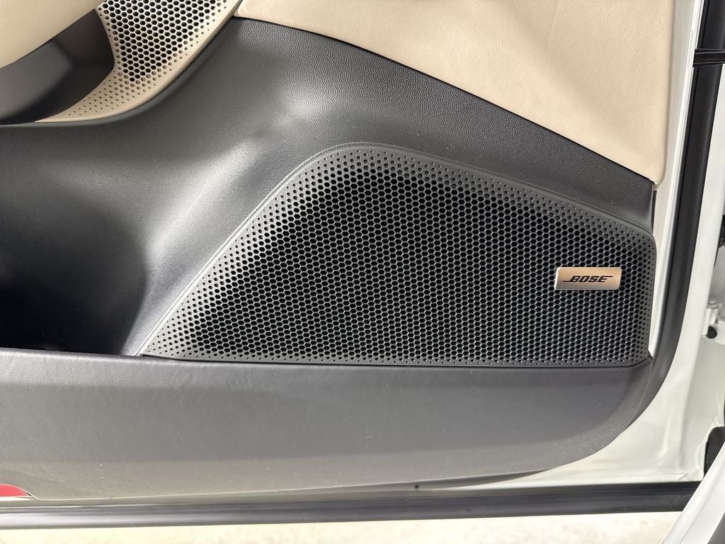 2025 Porsche Macan Electric Base