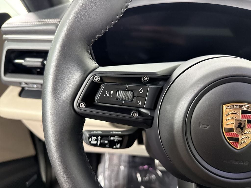 2025 Porsche Macan Electric Base